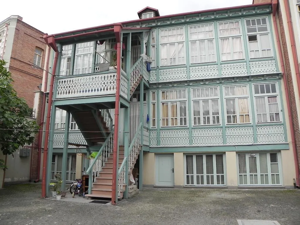 Old Yard Guest House Tbilisi